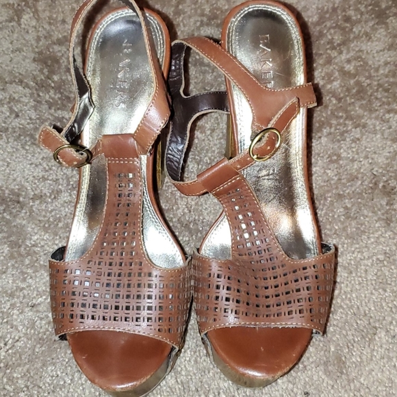 Shoes - Picture 4 of 4